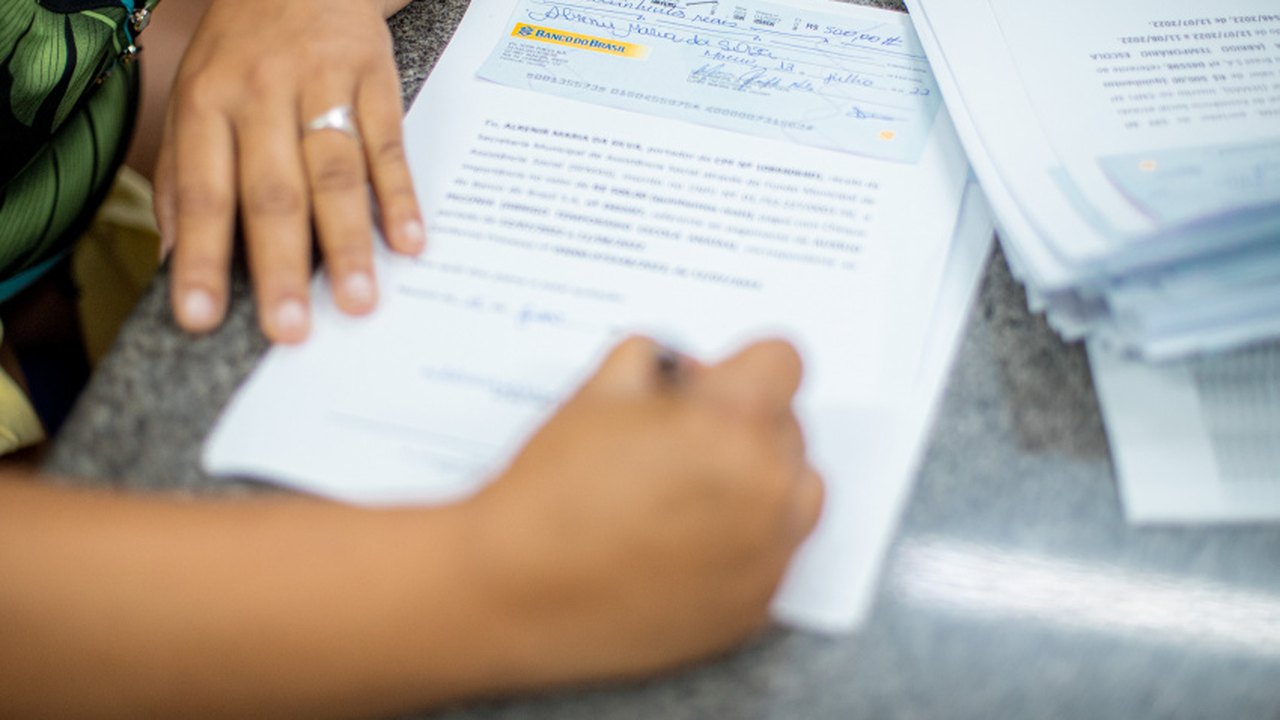 Assistência Social convoca beneficiários do aluguel social e auxílio chuva a buscar cheques