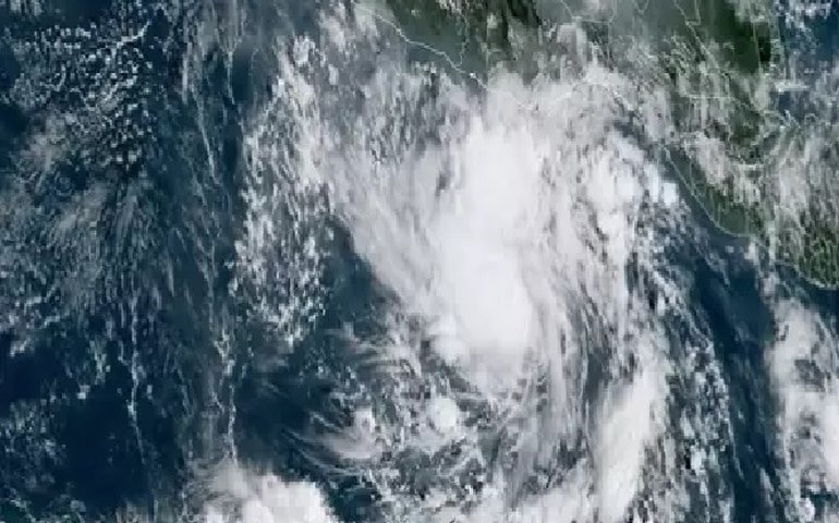 Furacão Otis atinge costa do México e provoca rajadas de até 330 km/h