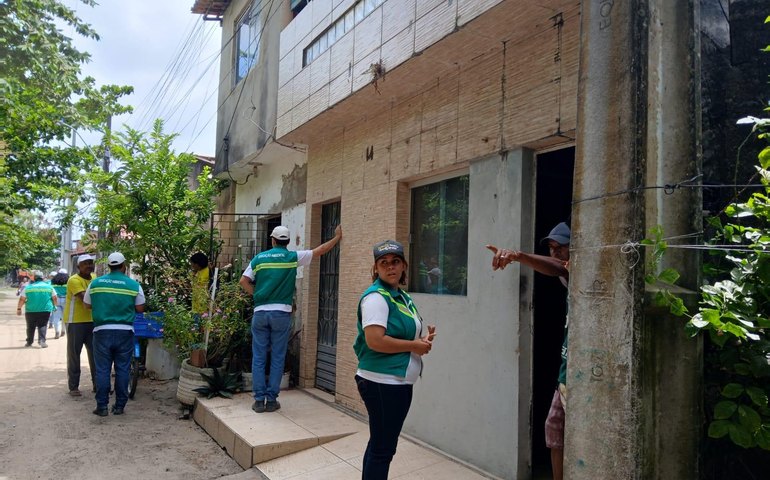 Alurb realiza ação de educação ambiental no entorno do Canal do Papódromo