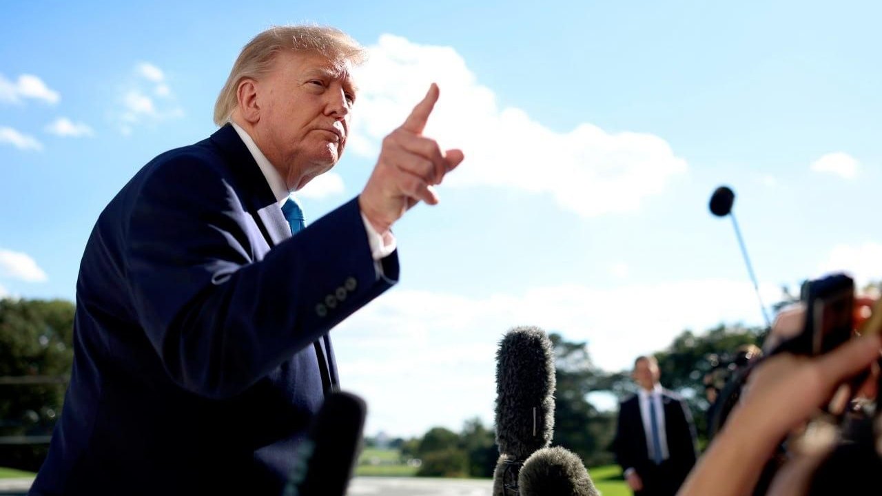 'Eu não tomei lados, mas me pareceu fraudada', diz Trump sobre vitória de Lula