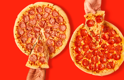 Domino’s resgata promoção queridinha do público: na compra de duas pizzas, o cliente paga apenas uma