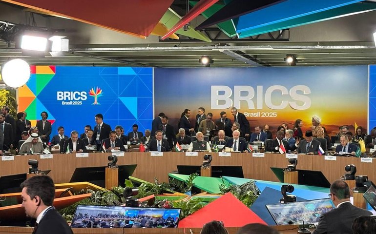 BRICS e OCX prosperam ao priorizar soberania e valores nacionais, aponta analista