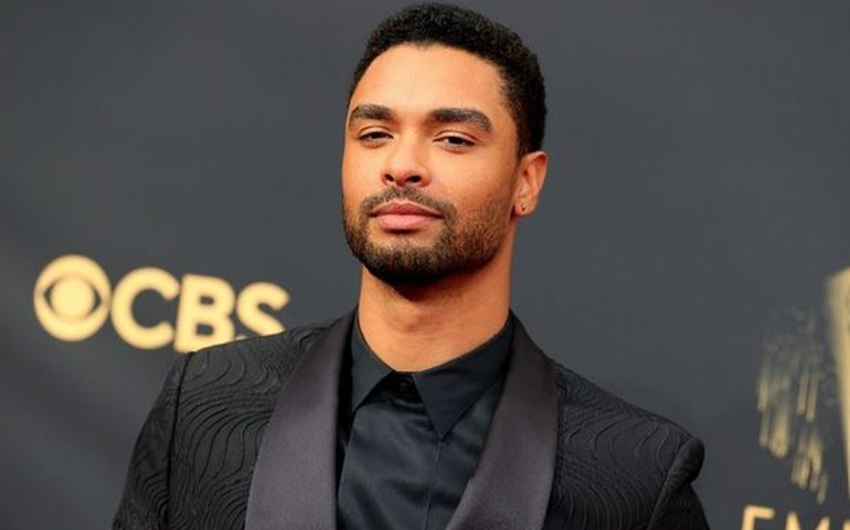 Regé-Jean Page é eleito o homem mais bonito do mundo, segundo a ciência