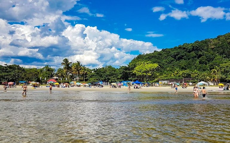 Aluguel no litoral norte sobe até 196% no 1º réveillon sem restrições