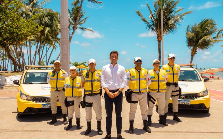 Programa Ronda no Bairro chega à Praia do Francês com proposta de segurança mais próxima e humanizada