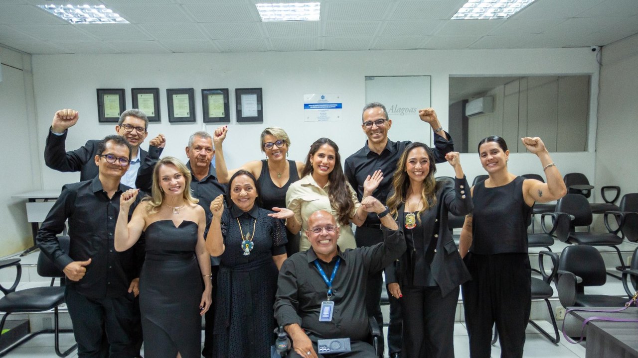 Governo divulga lista de servidores homenageados com a Medalha Silvio Vianna 2024