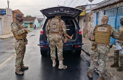 Polícia Civil deflagra Operação Pavio Curto e prende integrantes de torcida organizada em Maceió