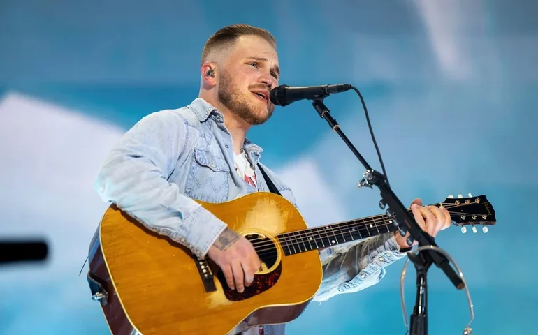 Cantor country Zach Bryan se casou com Samantha Leonard