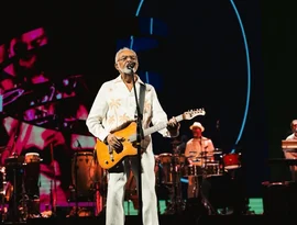 Gilberto Gil recebe Alceu Valença e Elba Ramalho na primeira noite de “Tempo Rei” no Recife, com ingressos esgotados no Classic Hall