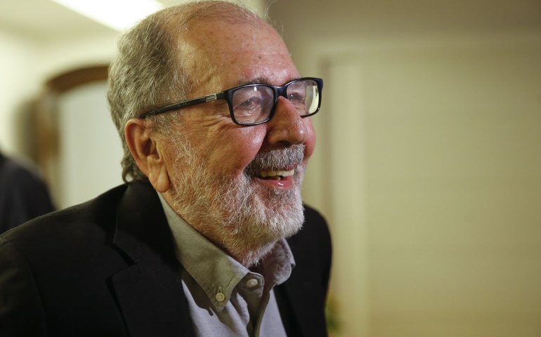 VÍDEO: Projeto a Academia Alagoana de Letras Convida; hoje com Cacá Diegues