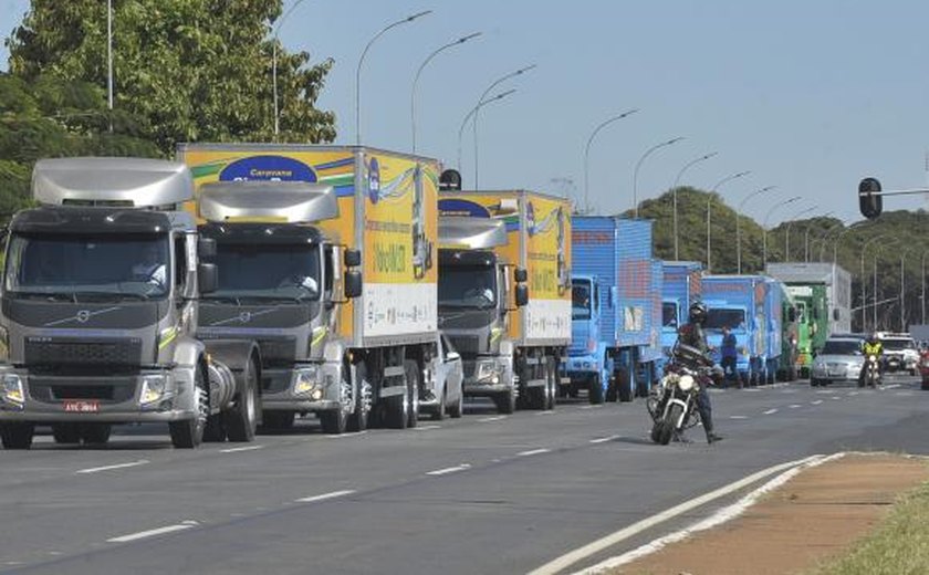 Caminhoneiros terão que fazer exame toxicológico para renovar habilitação