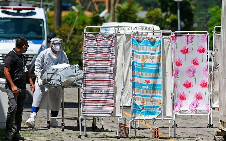 Flexibilização de isolamento pode causar colapso na saúde, alertam especialistas