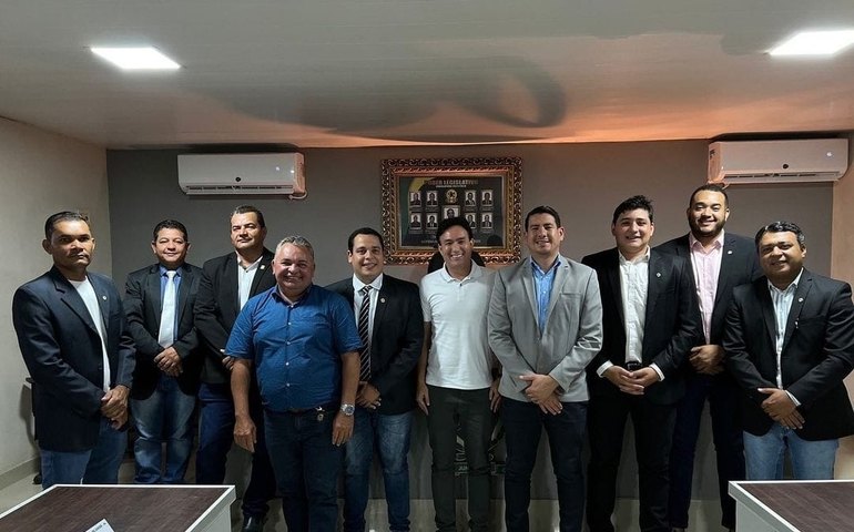 Vereador Aldemir Fortunato toma posse para segunda gestão como presidente da Câmara de Jundiá