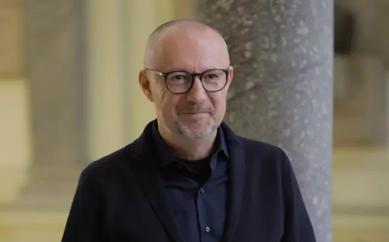 Dono da Calzedonia sobrevive a acidente aéreo na França