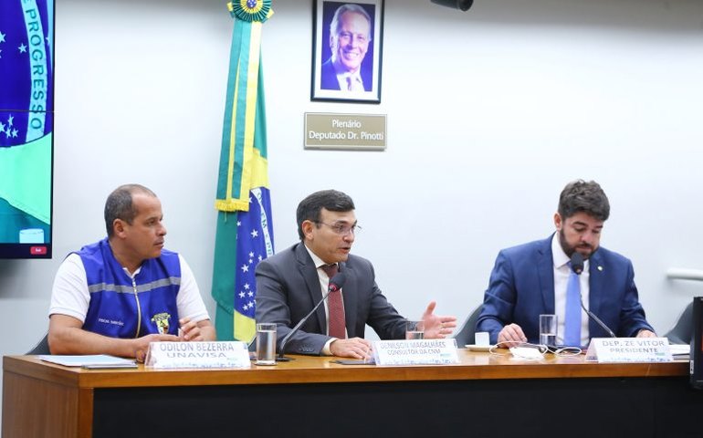 Agentes de vigilância sanitária pedem piso nacional; municípios preocupam-se com impacto financeiro