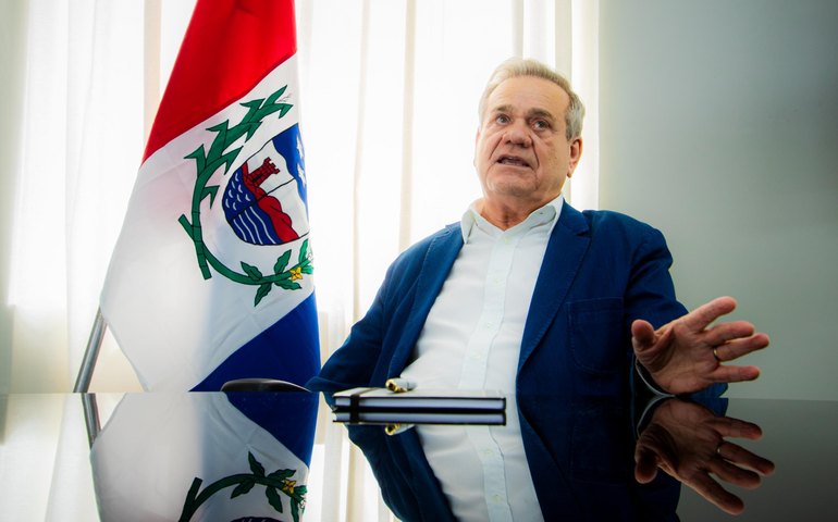Vice-governador Ronaldo Lessa se afasta do Governo para tratamento de saúde