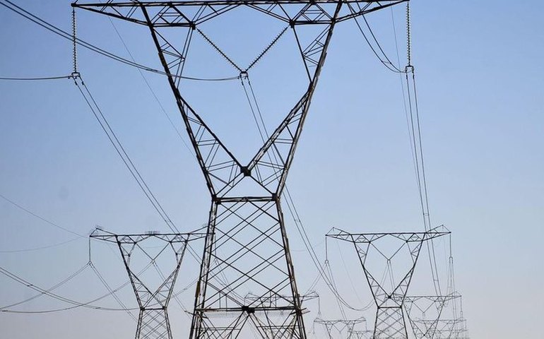 Falta de consenso trava mudanças no setor elétrico