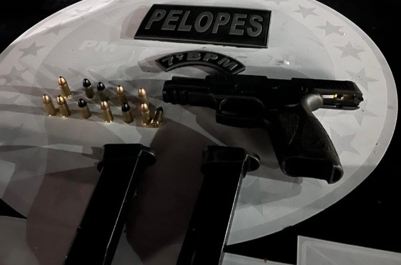 PM-AL apreende 30 armas e mais de 17 quilos de drogas