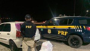 Motorista e três passageiras são presos com mercadoria roubada avaliada em mais de R$ 15 milna Grande Aracaju / Foto: Foto: PRF/SE