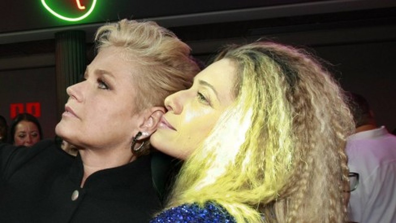Xuxa e Letícia Spiller fazem live para ajudar refugiados no Brasil