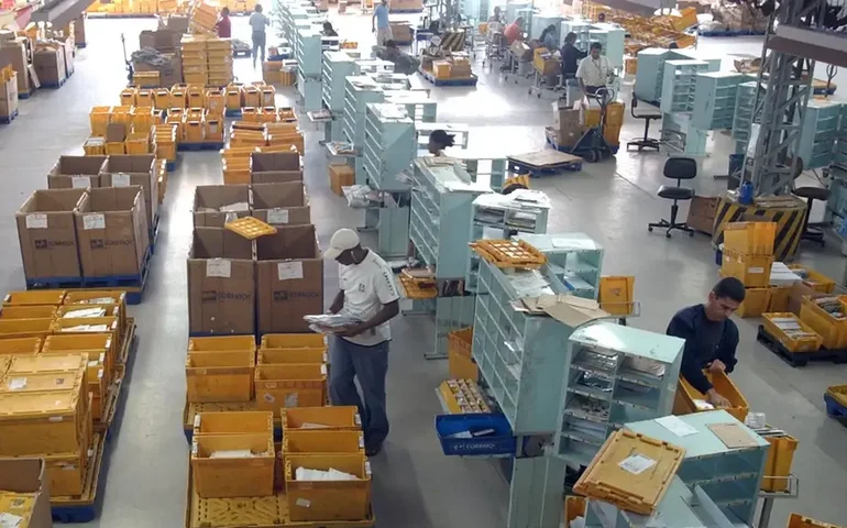 Serviço postal dos EUA volta a aceitar pacotes da China e Hong Kong