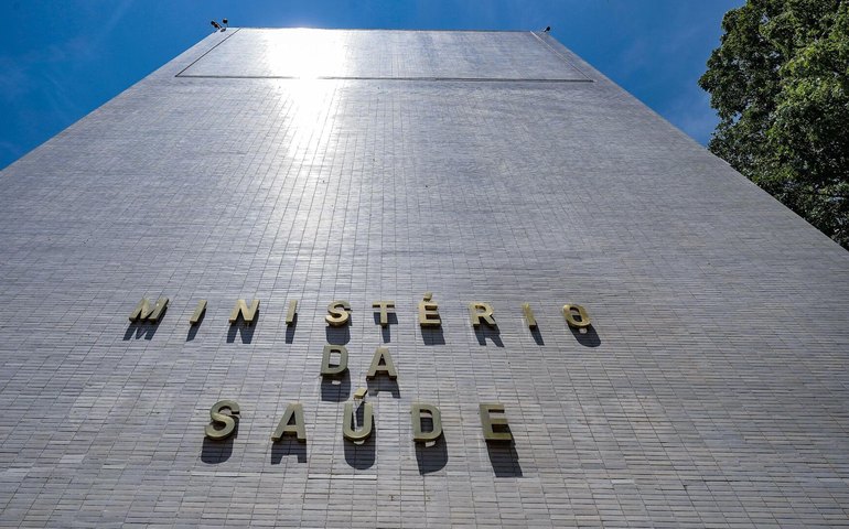 Nísia Trindade é demitida após conversa com Lula, e Padilha assume Ministério da Saúde