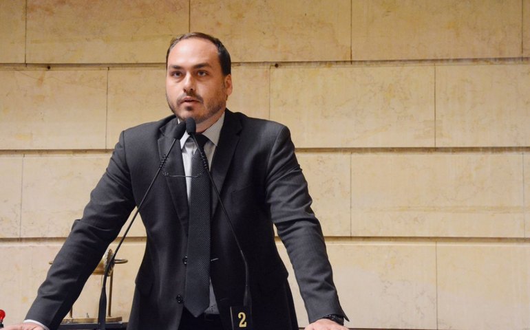 MP do Rio afirma ter &#8216;indícios&#8217; de peculato de Carlos Bolsonaro, diz jornal