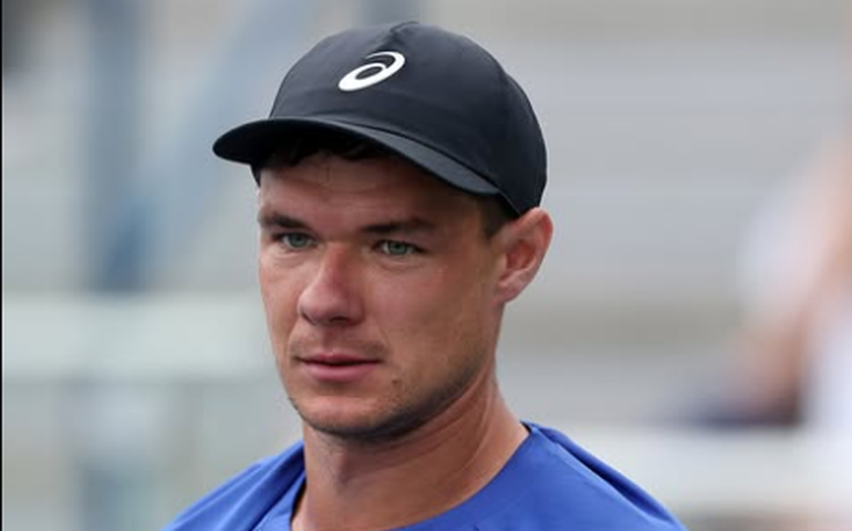 Tenista reencontra criança que teve boné 'roubado' por CEO milionário no US Open