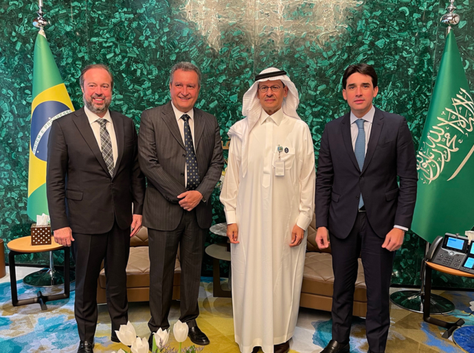 Na Arábia Saudita, ministro Rui Costa inicia agenda preparatória para a chegada do presidente Lula