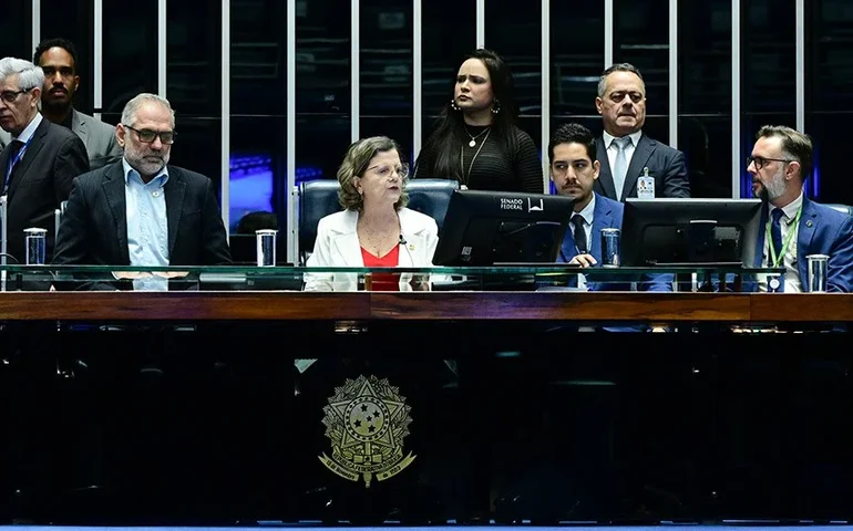 Sessão destaca papel do cooperativismo diante de desafios sociais e climáticos