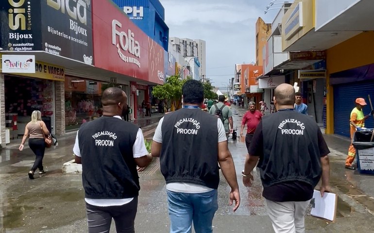 Procon Maceió realiza fiscalização de rotina em lojas do Centro