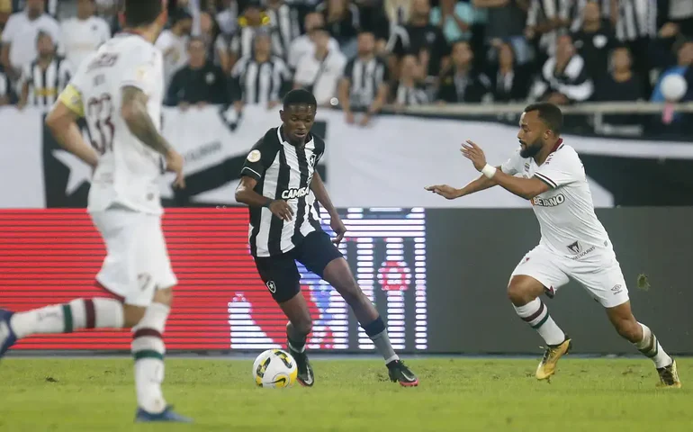 Classificados na Libertadores, Fluminense e Botafogo terão semana inteira para trabalhar após um mês