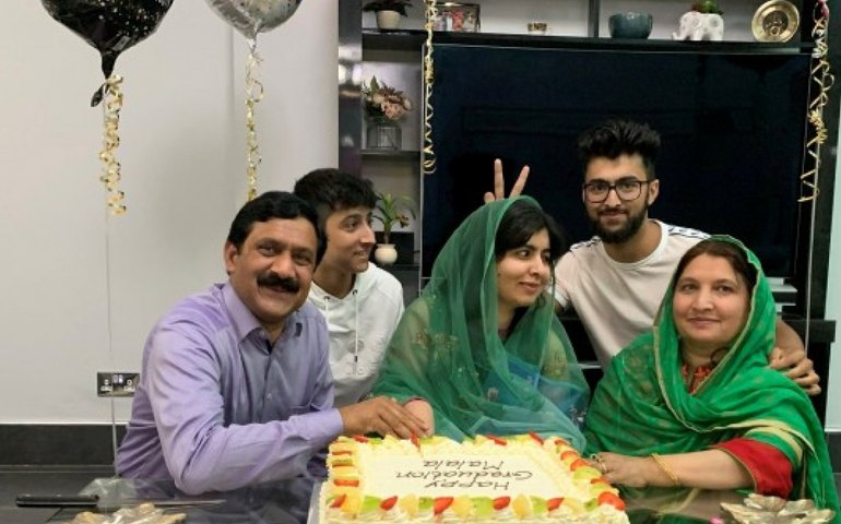 Agora online, peça ‘Salve, Malala’ continua imperdível