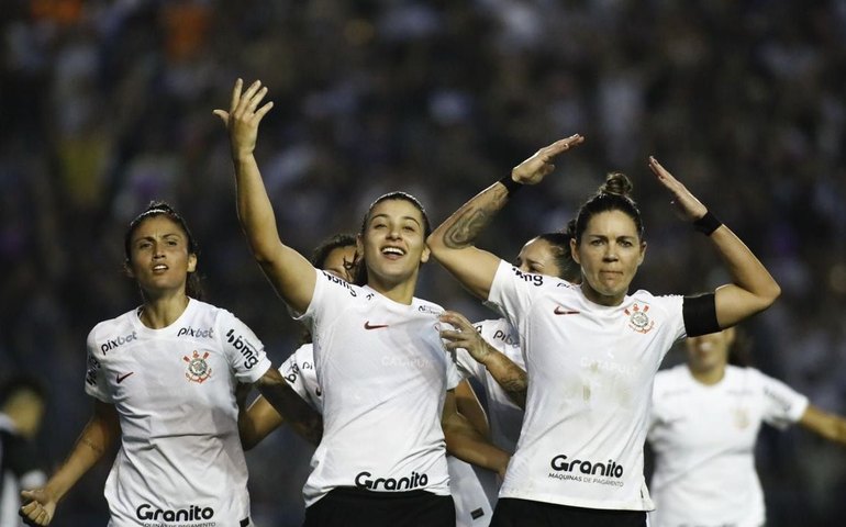 Corinthians e Ferroviária avançam e decidirão Brasileirão Feminino
