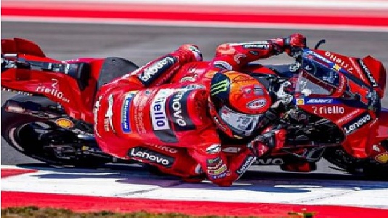 Bagnaia aproveita queda de Martín, vence etapa da Indonésia e volta à liderança da MotoGP