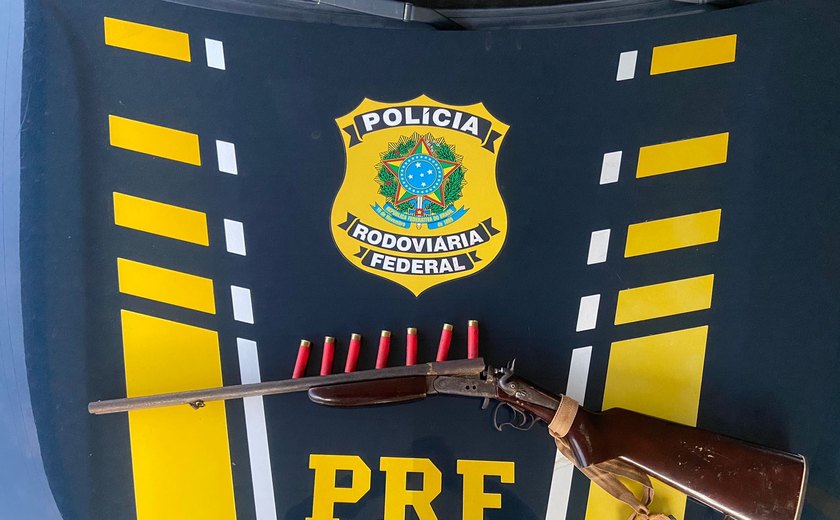PRF prende homem com porte ilegal de arma de fogo em São Sebastião