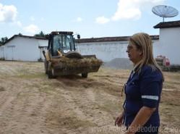 Quarta-Feira tem ordem de serviço para quadra de esportes em Marechal