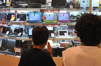 Juros do cheque especial sobem para 324,7% ao ano