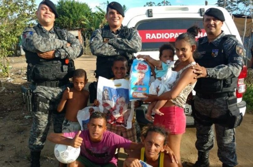 PMs de Unidades Operacionais levam alegria e emoção a crianças carentes