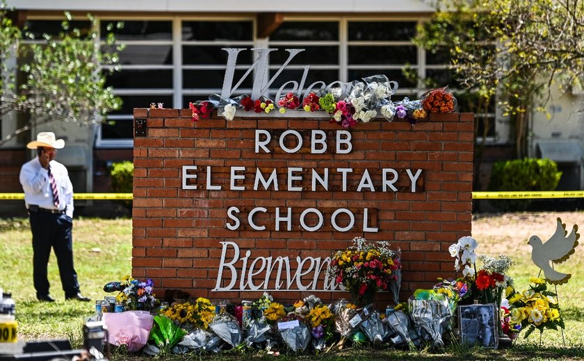 Polícia teve 'falhas críticas' durante massacre a escola em Uvalde, conclui o Departamento de Justiça dos EUA