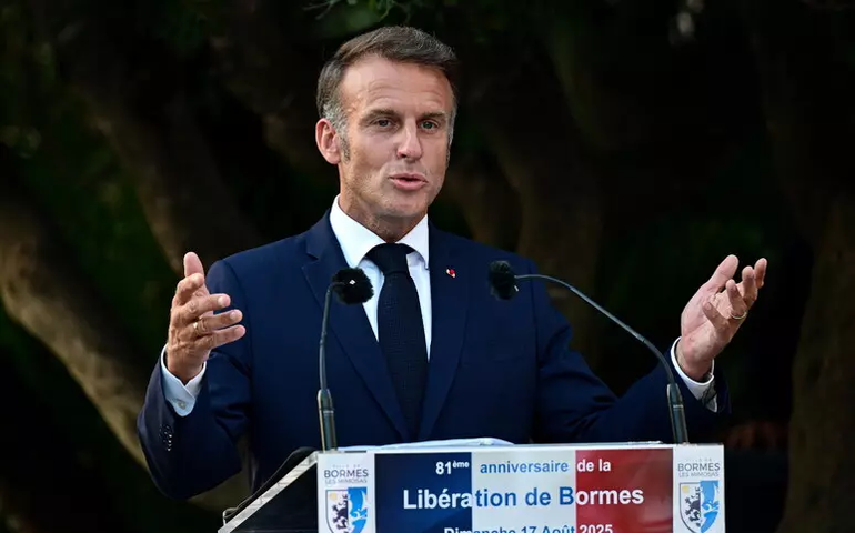 Putin quer 'rendição da Ucrânia', e não paz, diz Macron