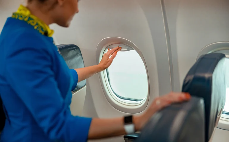 Companhia aérea russa testa robô como comissário de bordo