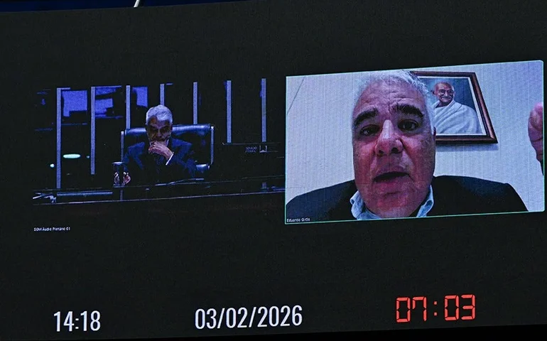 Girão critica contratação de publicidade pelo Senado