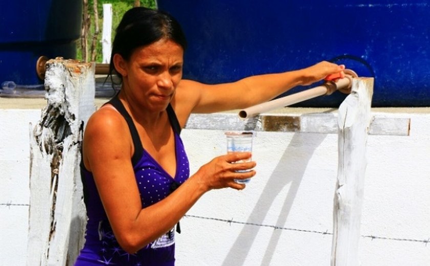 Governador assina ordem de serviço para ampliar sistema de água de Murici