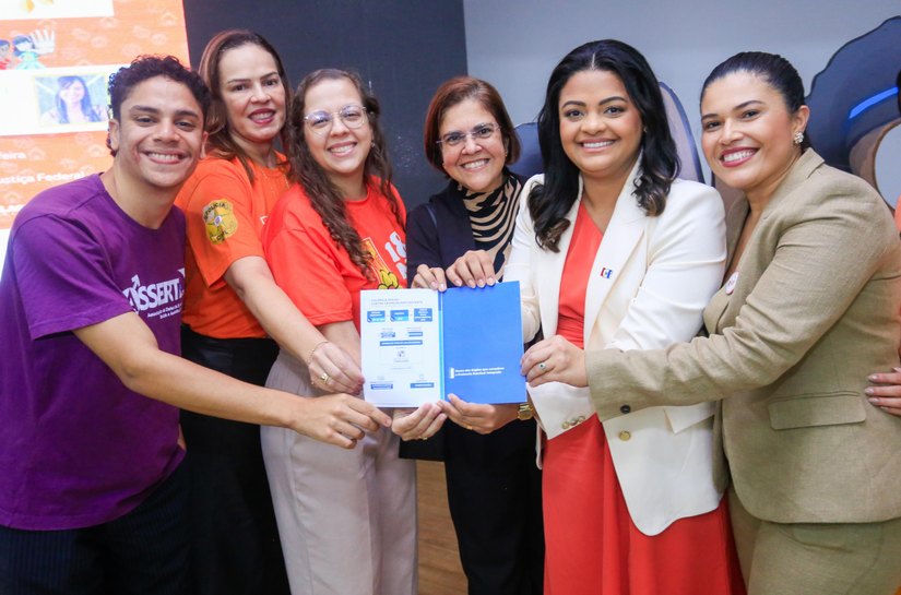 Cria assina acordo de cooperação e reforça compromisso com a proteção de crianças e adolescentes