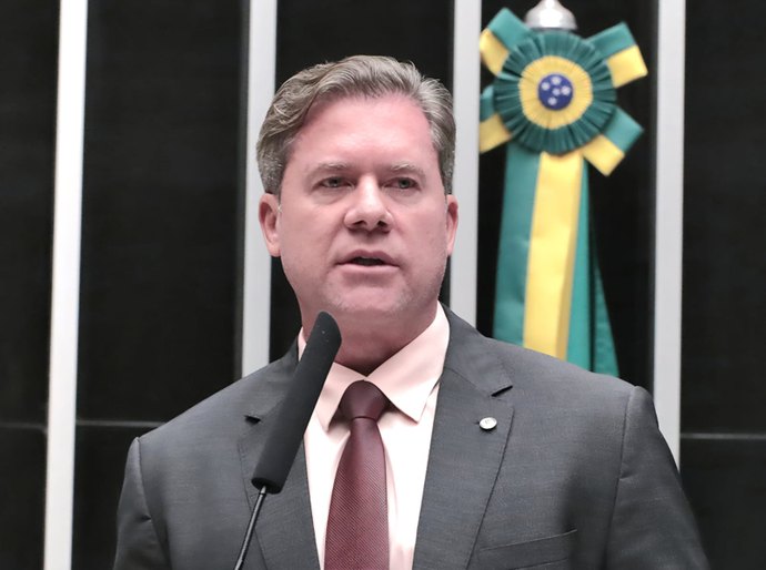 Após estupro coletivo cometido por menores contra duas crianças em SP, Marx Beltrão volta a cobrar redução da maioridade penal