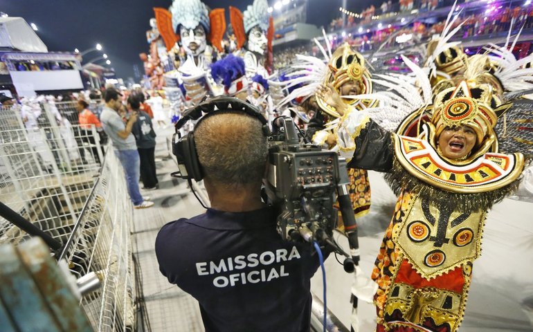 Lula sanciona leis que valorizam carnaval carioca e Axé-Music