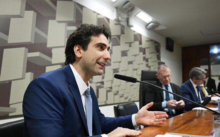 Galípolo nega contato com Moraes sobre Banco Master e isenta Campos Neto