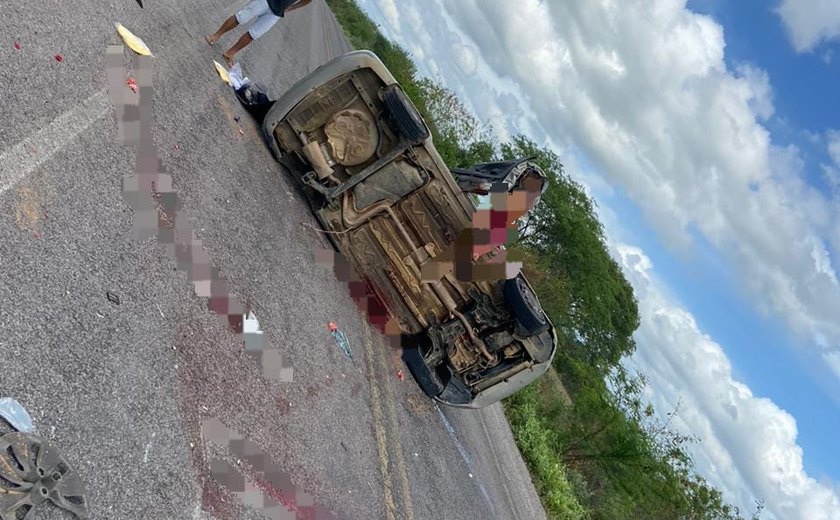 Duas das três vítimas do acidente em Canapi morreram no domingo (25)