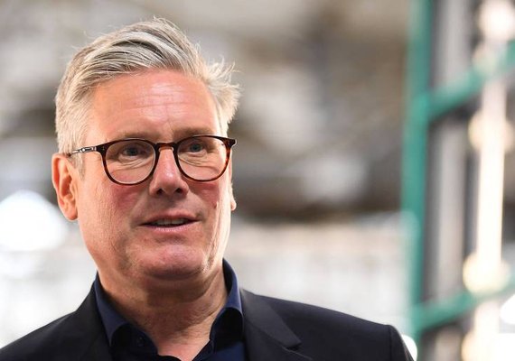 Favorito para assumir governo britânico, líder trabalhista recebeu mais de meio milhão de reais em presentes, diz jornal